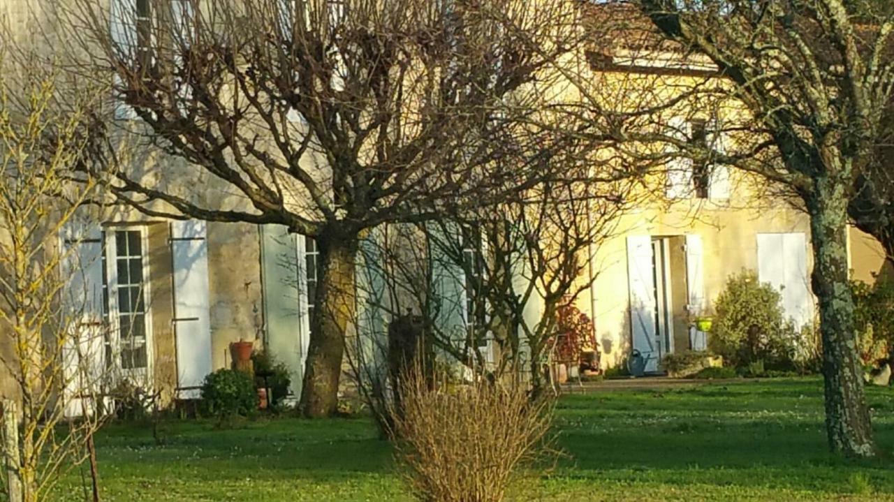Gite Entre Bordeaux Et Saint-Emilion Genissac Екстер'єр фото